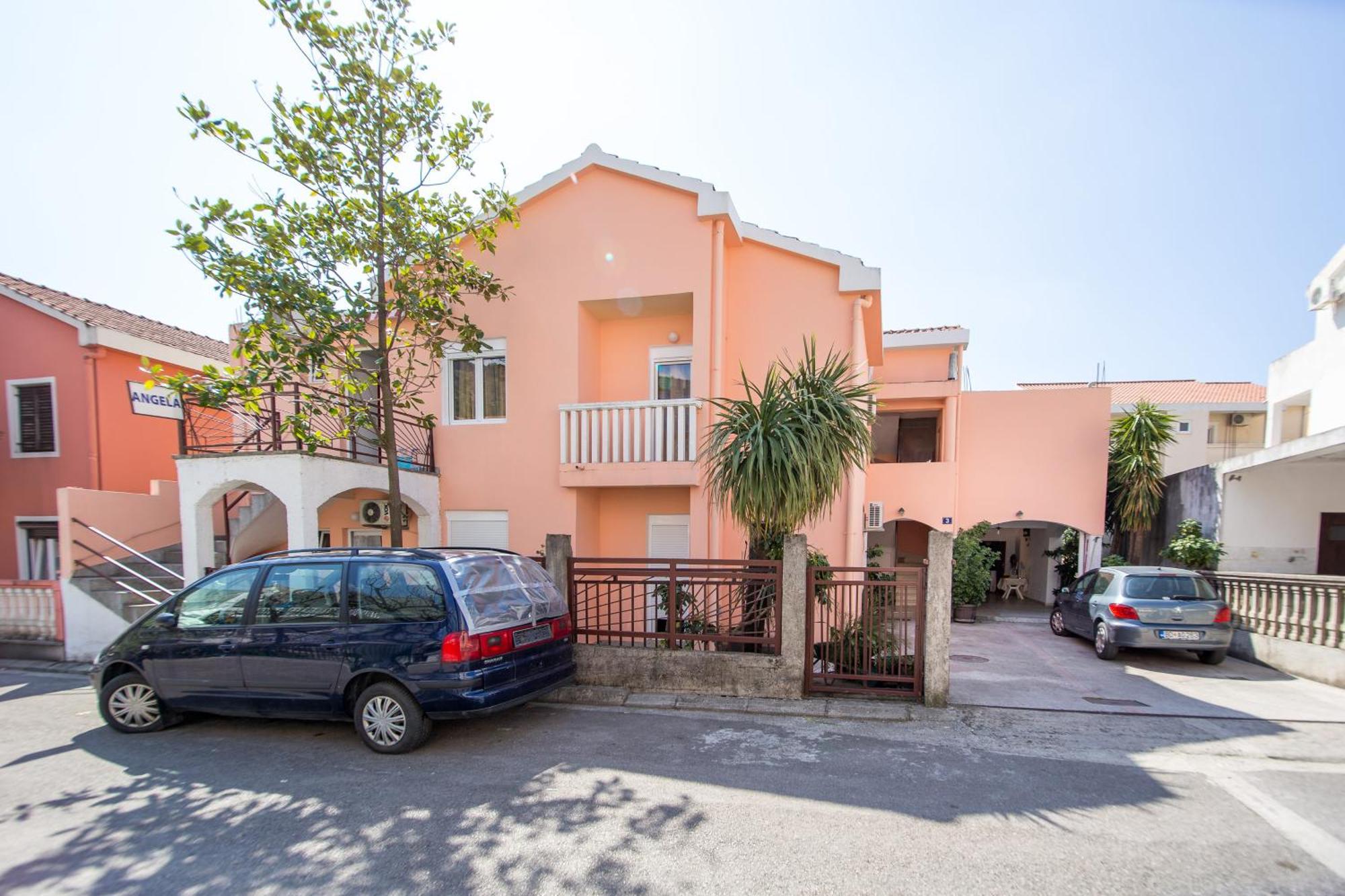 Angela Apartament Budva